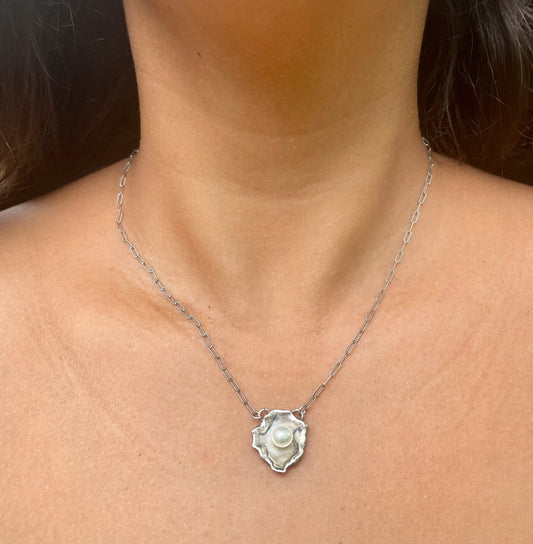 Small Oyster Necklace